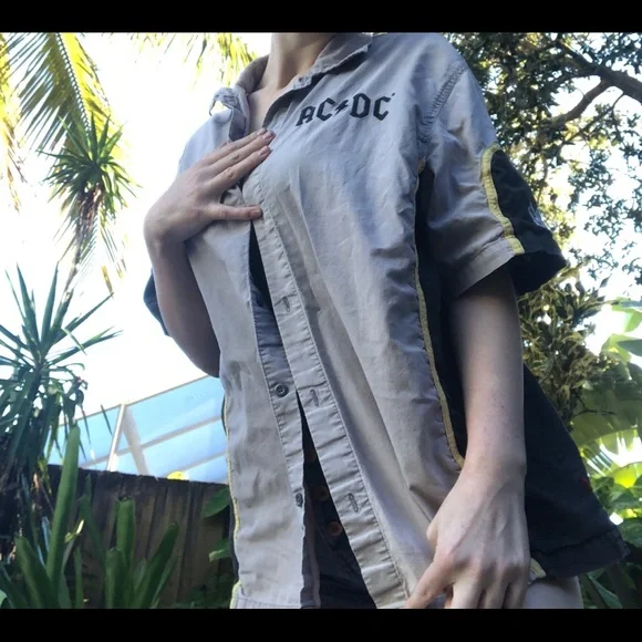 Women’s-COPY - AC/DC Short Sleeve Work Shirt Button up size X- Large - Picture 3 of 4